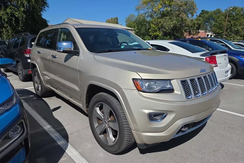 2014 Jeep Grand Cherokee Overland photo 1