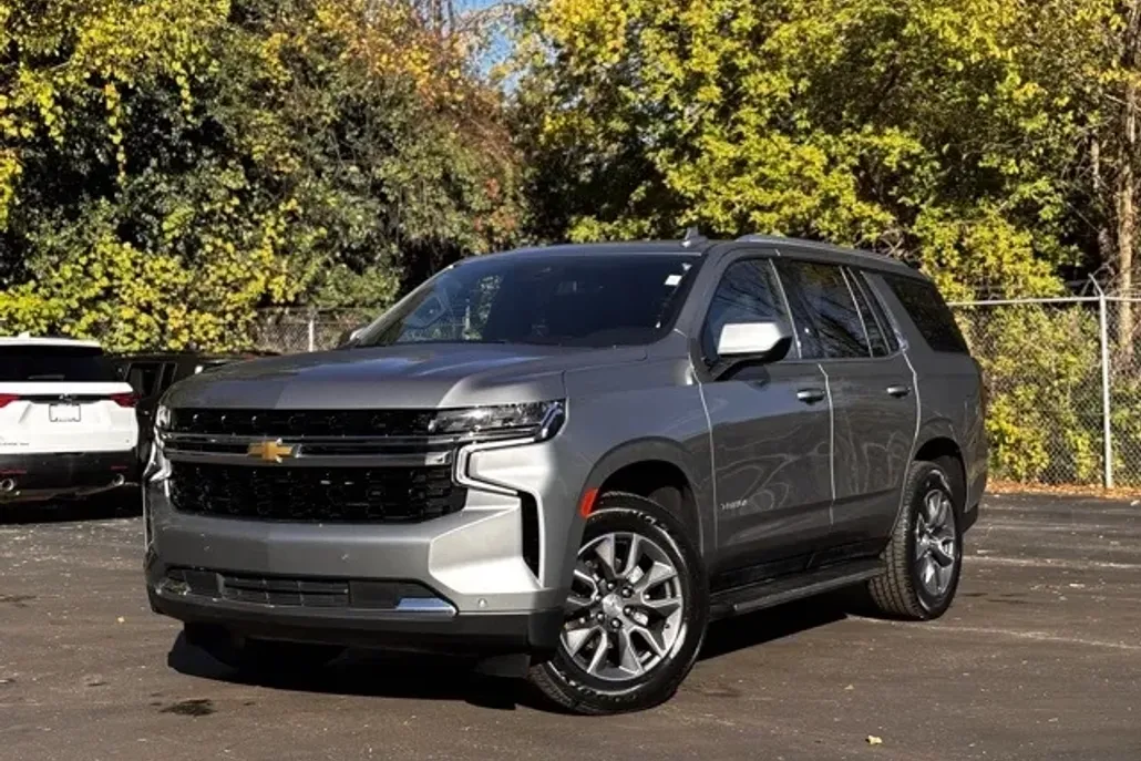 2023 Chevrolet Tahoe LS photo 1