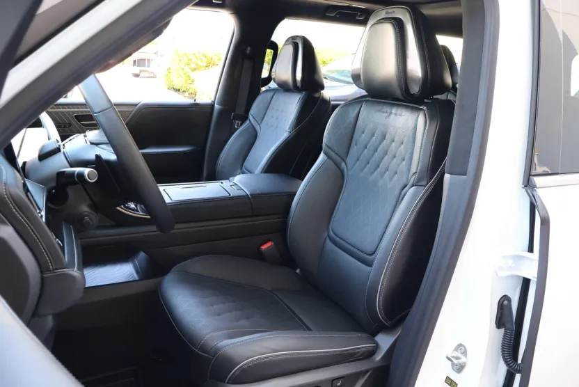 2025 Infiniti QX80 photo 1