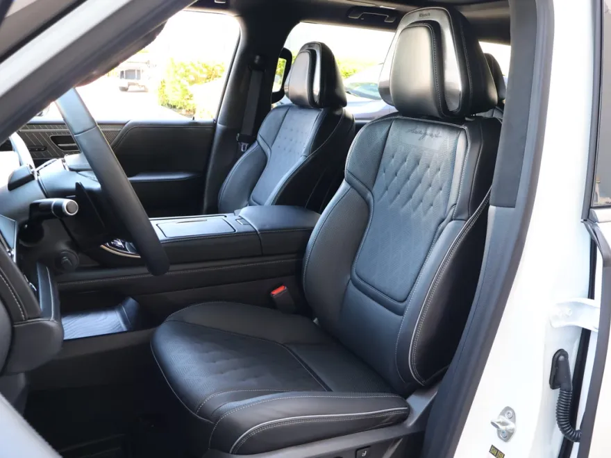 2025 Infiniti QX80 photo 1
