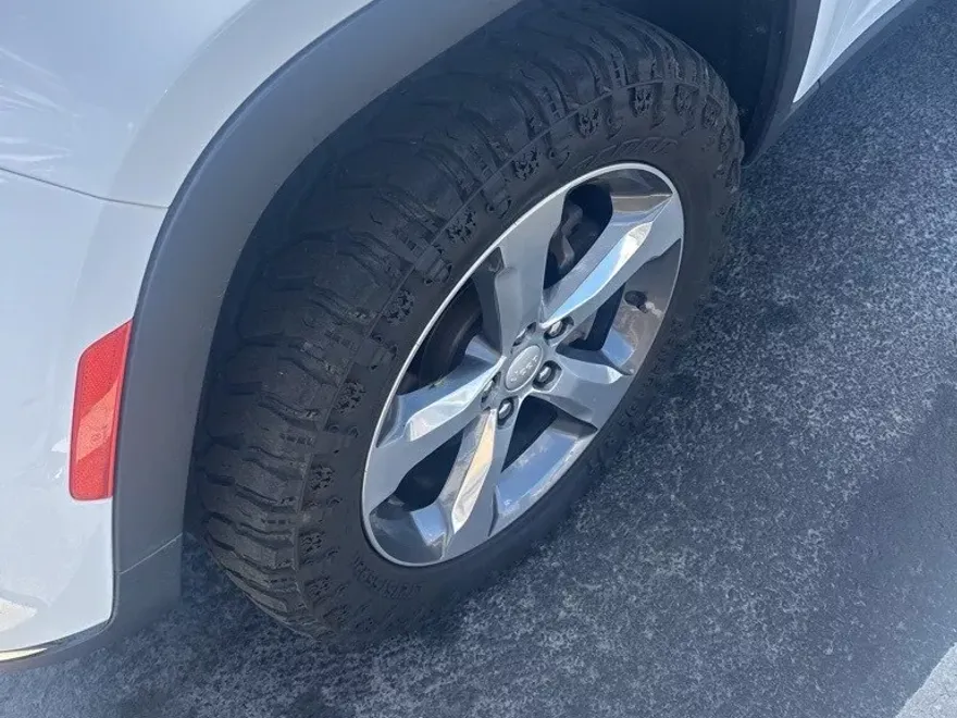 2021 Jeep Grand Cherokee Limited photo 1