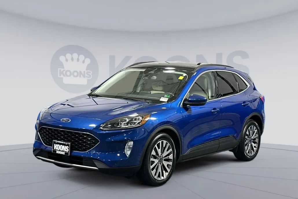 2022 Ford Escape Titanium Hybrid photo 1