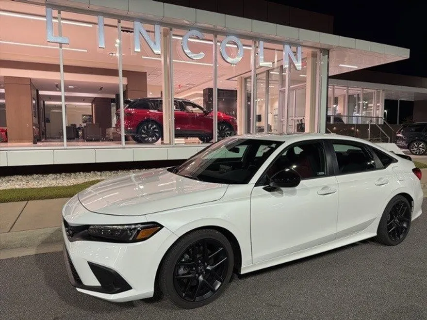2024 Honda Civic Si photo 1