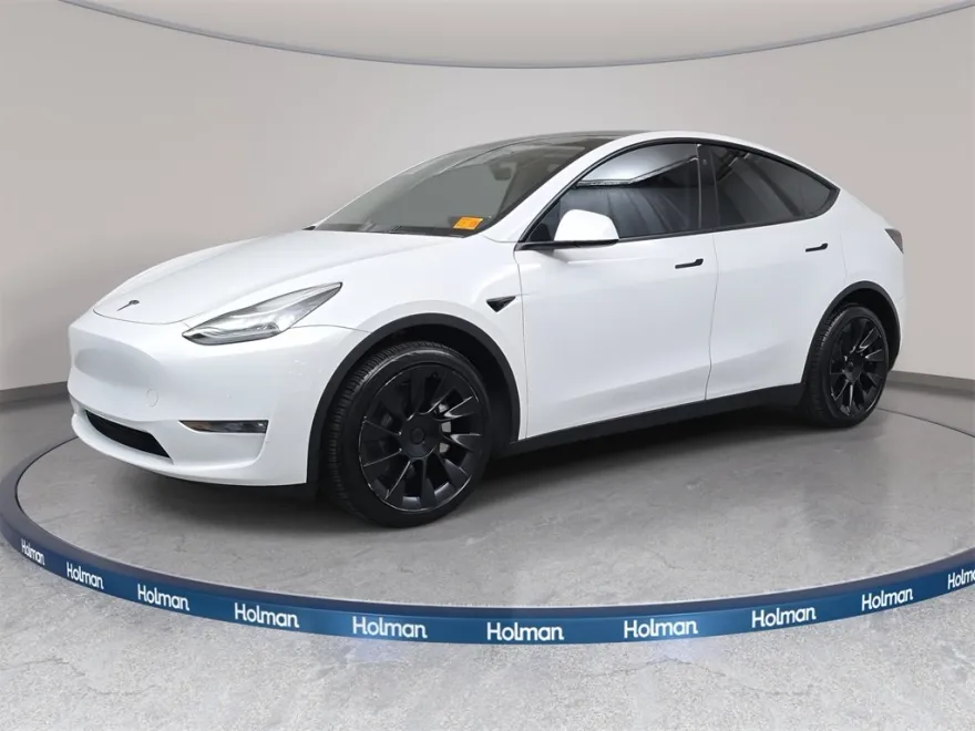 2022 Tesla Model Y Long Range photo 1