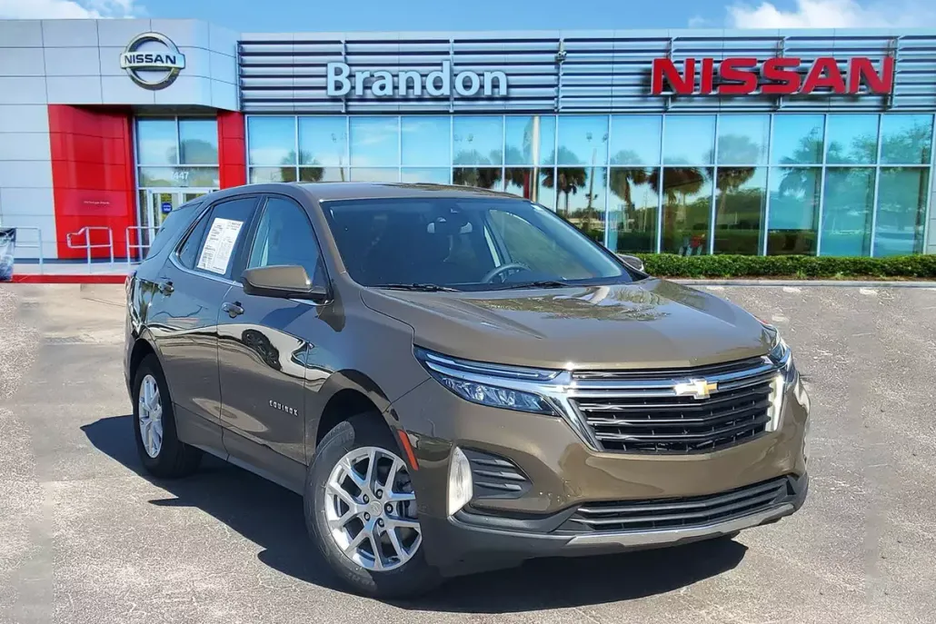 2023 Chevrolet Equinox LT photo 1