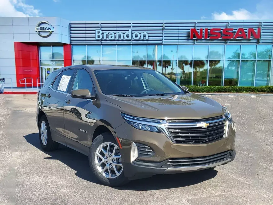 2023 Chevrolet Equinox LT photo 1