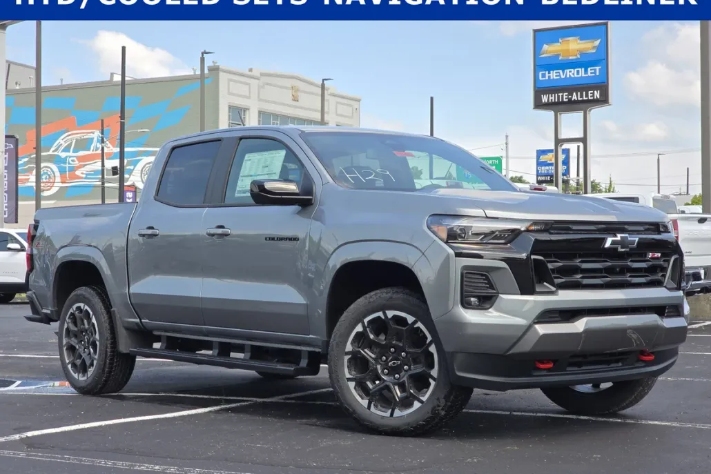 2026 Chevrolet Colorado Z71 photo 1