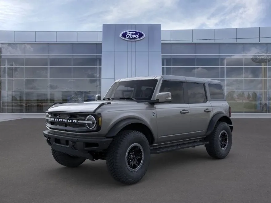 2024 Ford Bronco Outer Banks photo 1