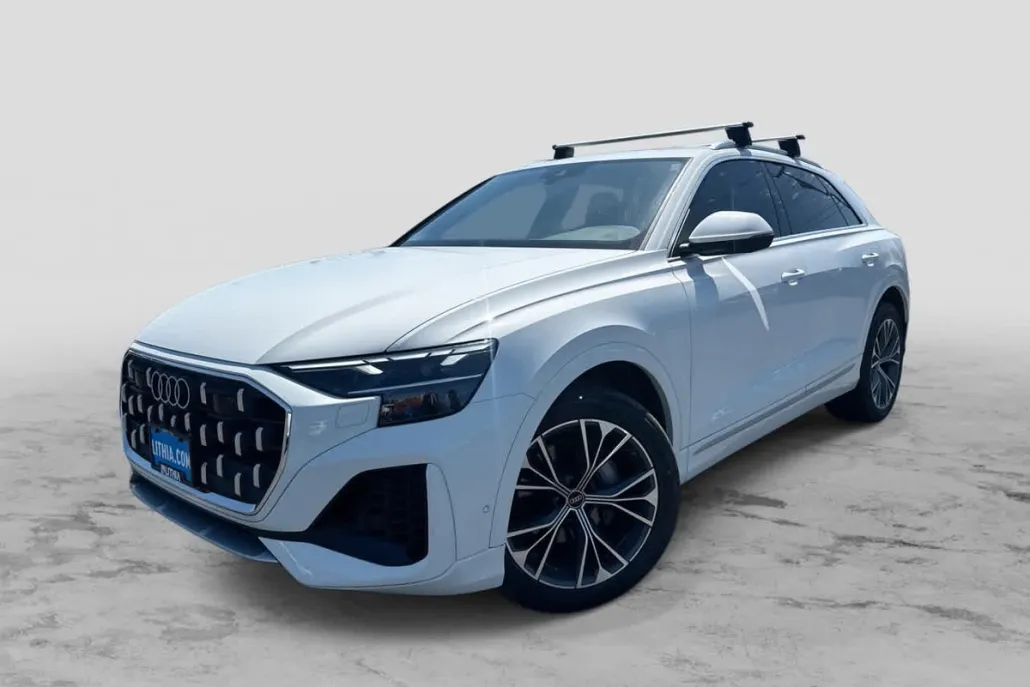 2024 Audi Q8 55 Premium Plus photo 1