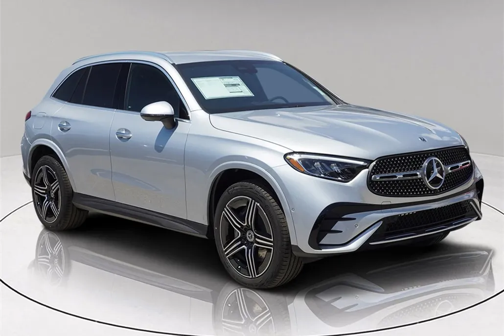 2025 Mercedes Benz GLC 300 4MATIC photo 1
