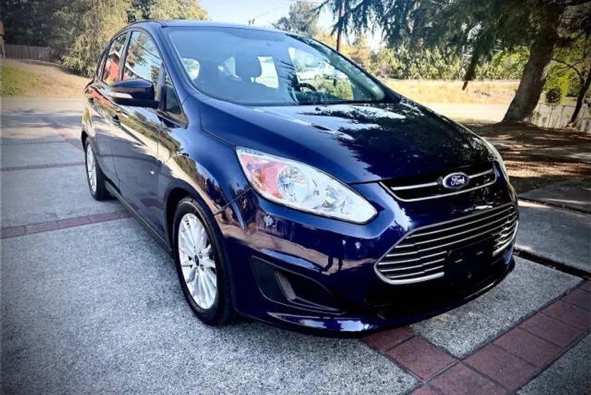 2016 Ford C-Max Hybrid SE photo 1
