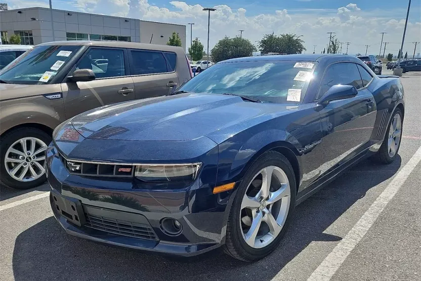 2015 Chevrolet Camaro 2LT photo 1