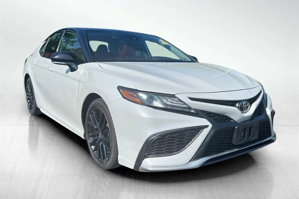 2021 Toyota Camry XSE photo 1