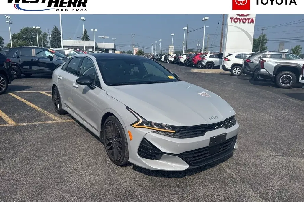 2024 Kia K5 GT photo 1