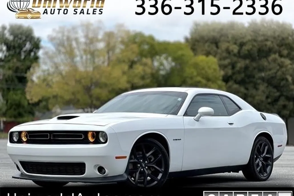 2021 Dodge Challenger photo 1