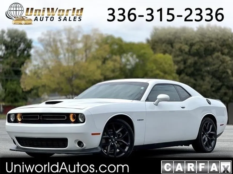 2021 Dodge Challenger photo 1