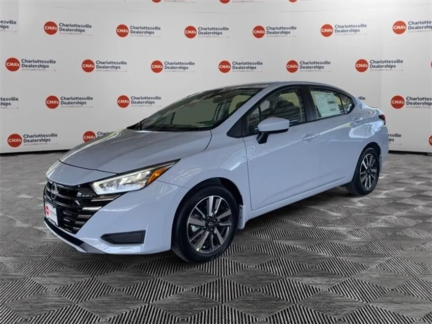 2025 Nissan Versa 1.6 SV photo 1
