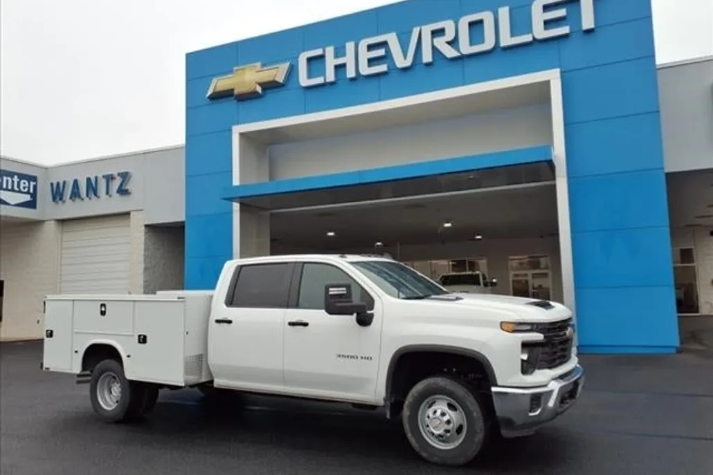 2024 Chevrolet Silverado 3500HD Work Truck photo 1