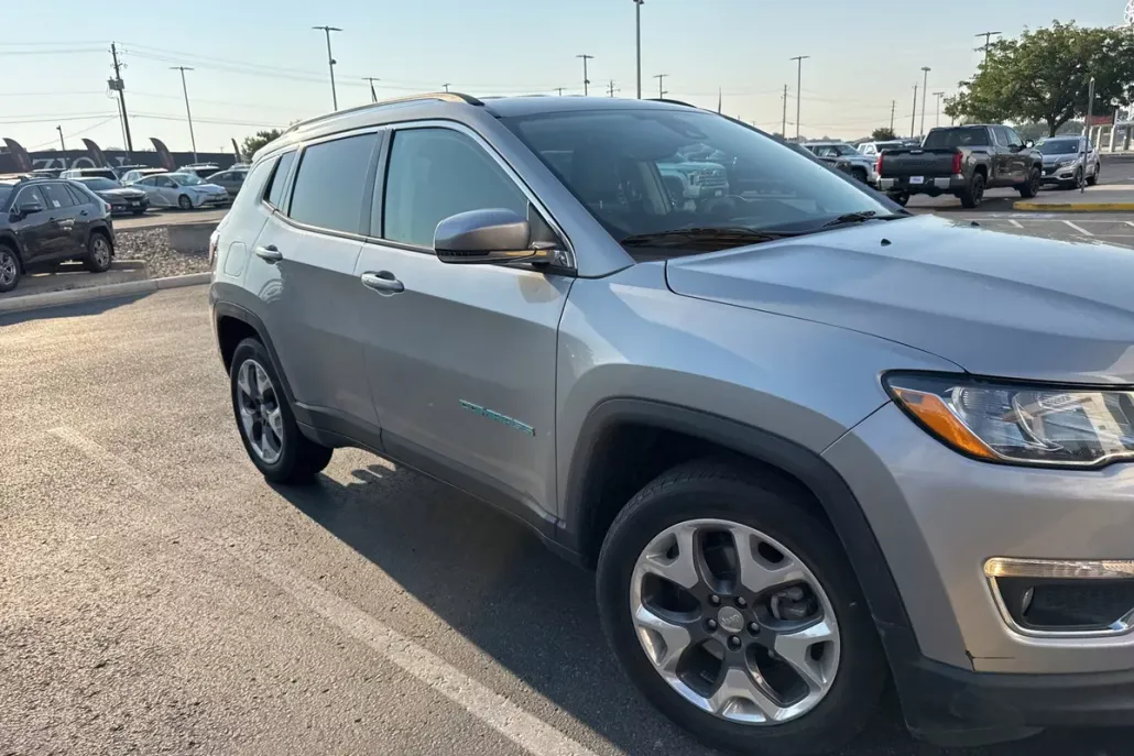 2021 Jeep Compass Limited photo 1