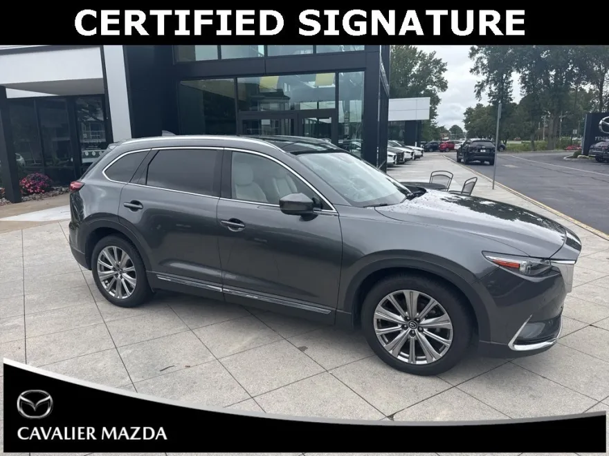 2022 Mazda CX-9 Signature photo 1