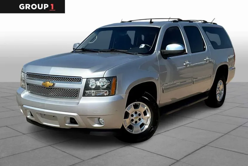 2012 Chevrolet Suburban LT photo 1