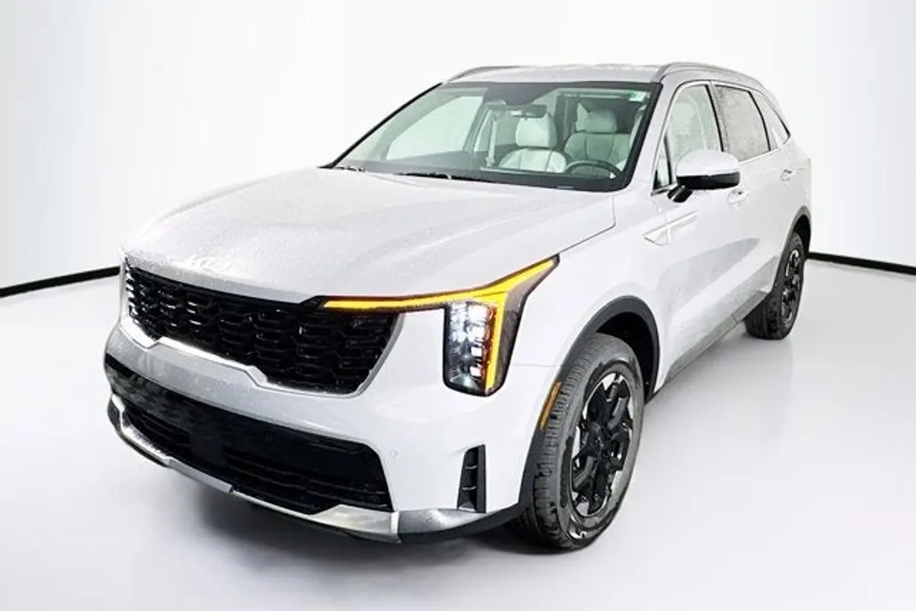 2026 Kia Sorento S photo 1