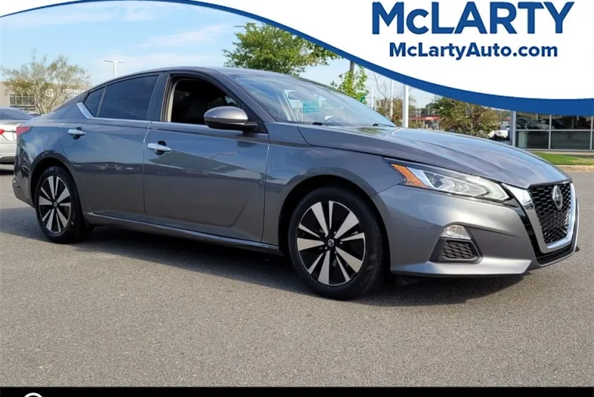 2021 Nissan Altima 2.5 SV photo 1