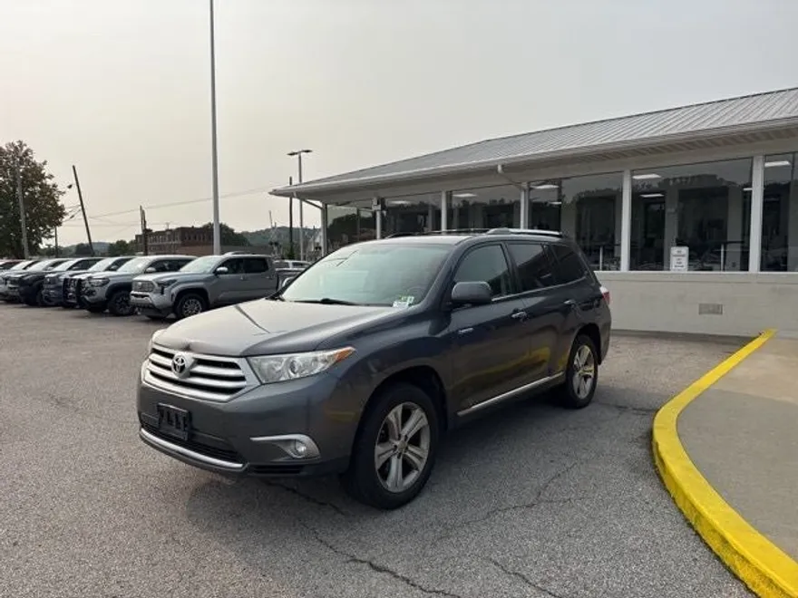 2013 Toyota Highlander Limited photo 1