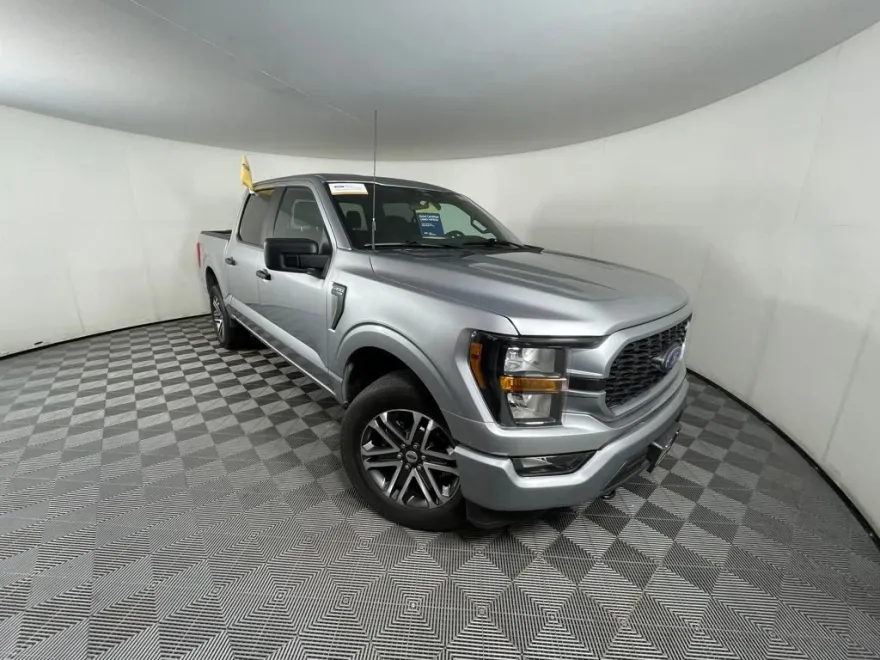 2023 Ford F-150 XL photo 1
