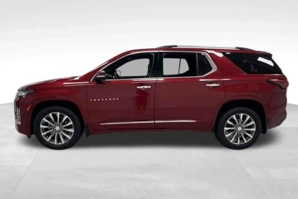 2023 Chevrolet Traverse Premier photo 1