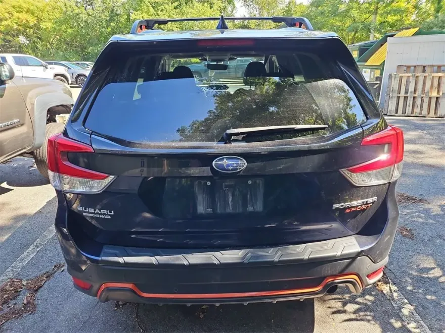 2022 Subaru Forester Sport photo 1