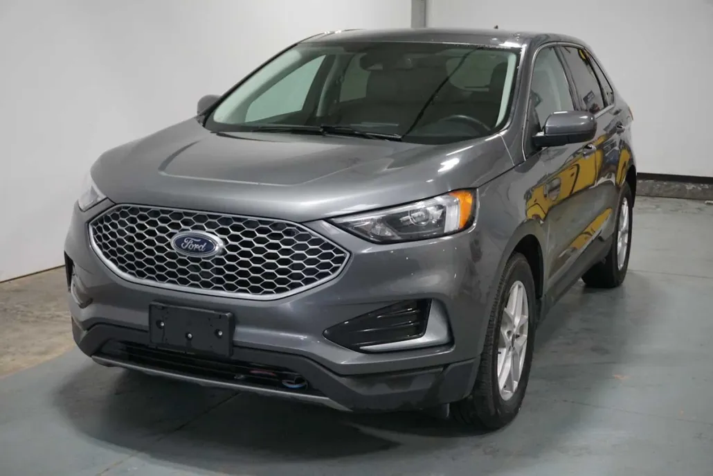 2023 Ford Edge SEL photo 1