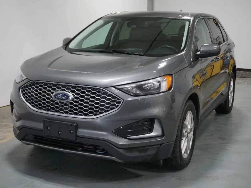 2023 Ford Edge SEL photo 1