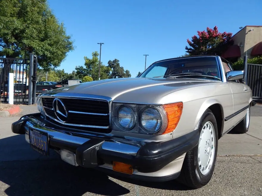 1987 Mercedes Benz 560 photo 1