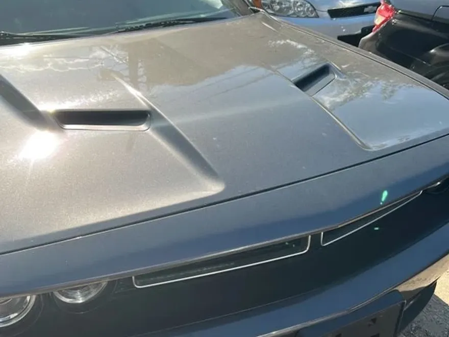 2021 Dodge Challenger SXT photo 1