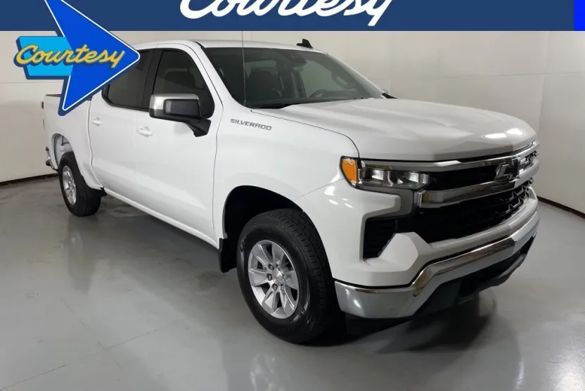 2026 Chevrolet Silverado 1500 LT photo 1