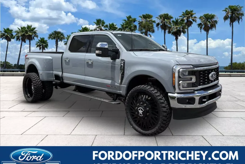 2024 Ford F-350 King Ranch photo 1