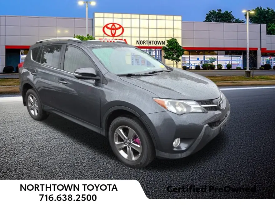 2015 Toyota RAV4 XLE photo 1