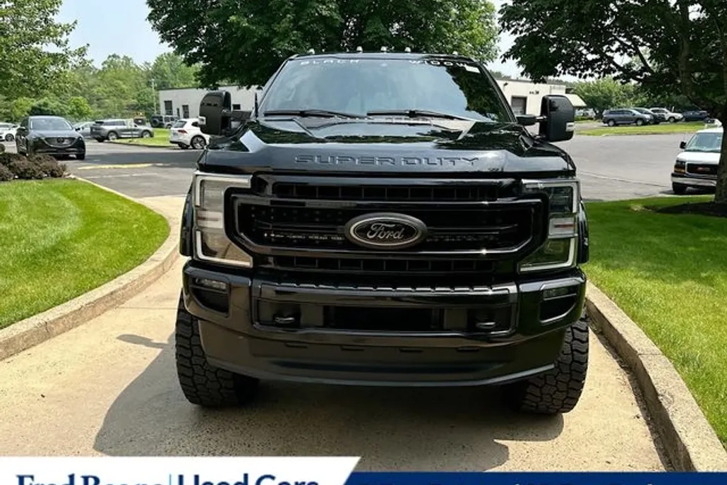2022 Ford F-250 Lariat photo 1