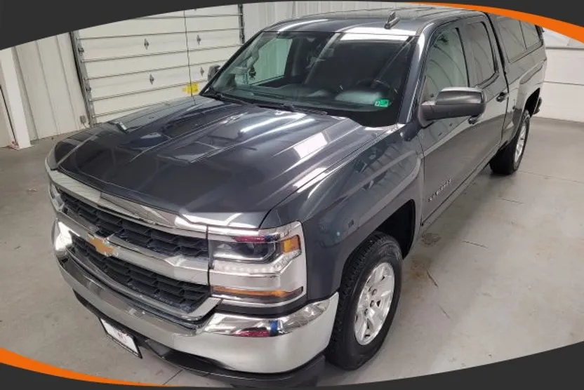 2018 Chevrolet Silverado 1500 LT photo 1
