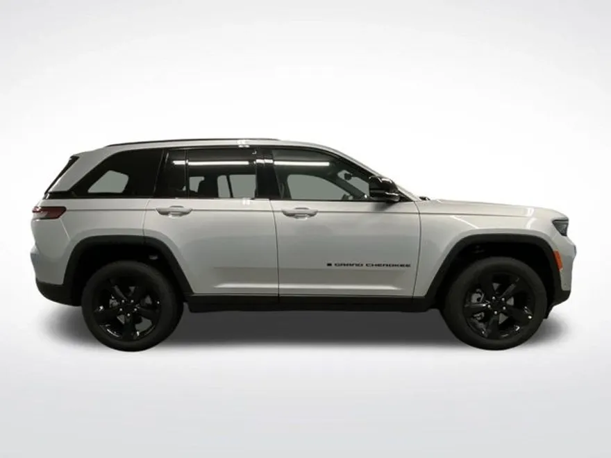 2025 Jeep Grand Cherokee Limited photo 1