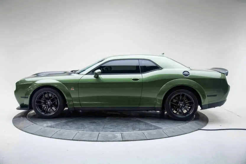 2021 Dodge Challenger R/T Scat Pack photo 1