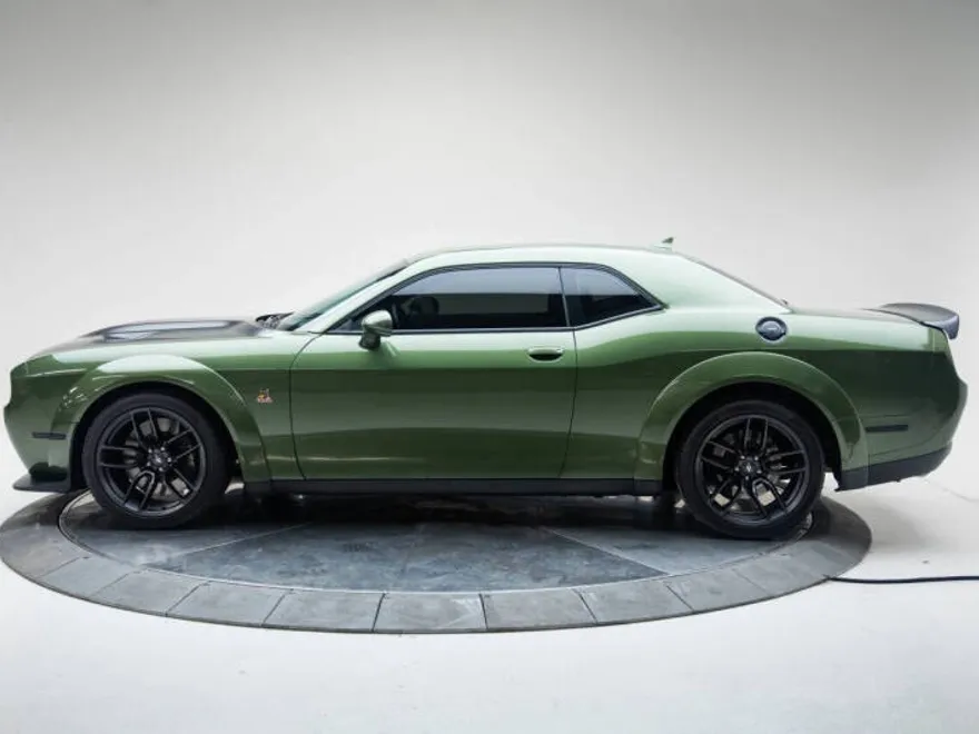 2021 Dodge Challenger R/T Scat Pack photo 1
