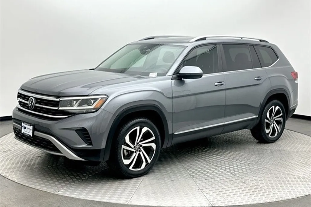 2022 Volkswagen Atlas SEL photo 1