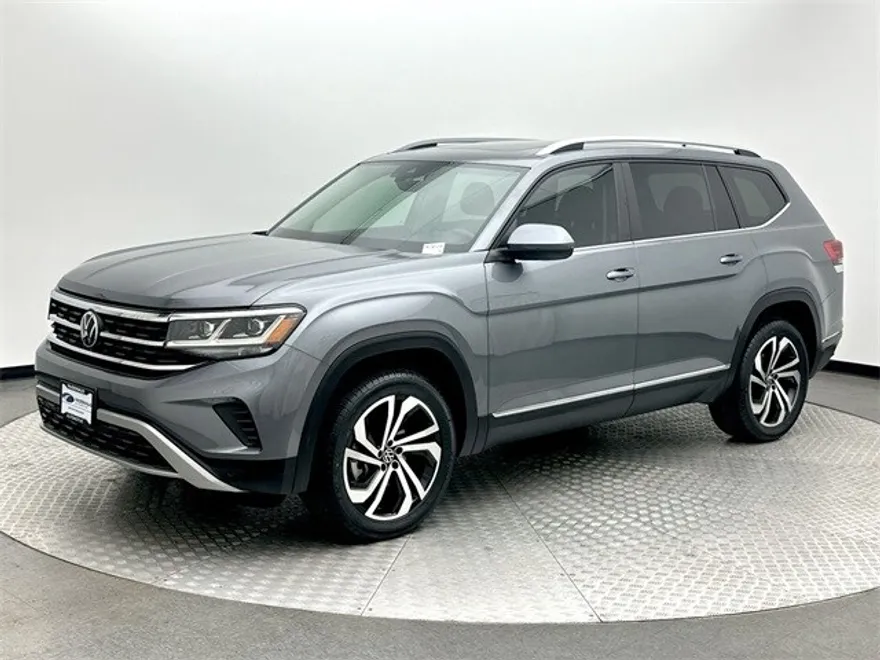 2022 Volkswagen Atlas SEL photo 1