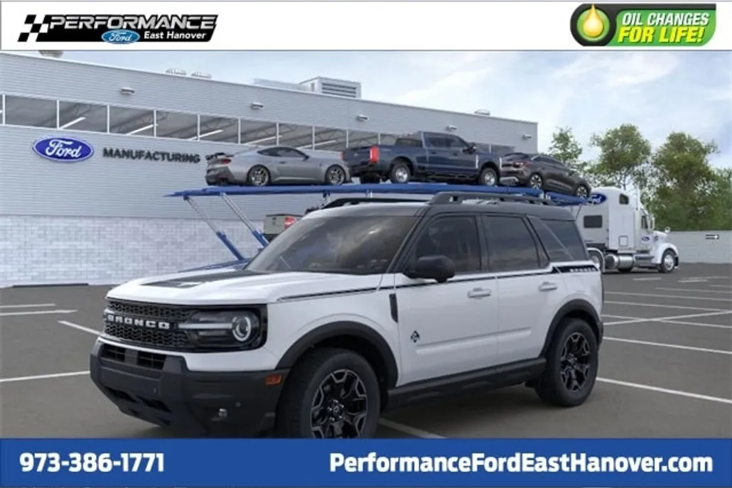 2025 Ford Bronco Sport Outer Banks photo 1