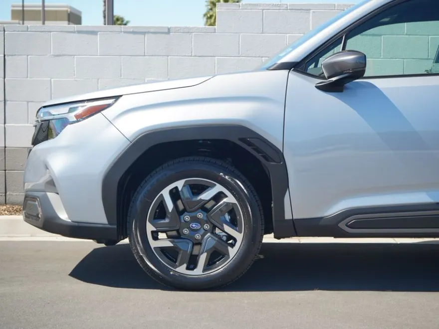 2025 Subaru Forester Limited photo 1