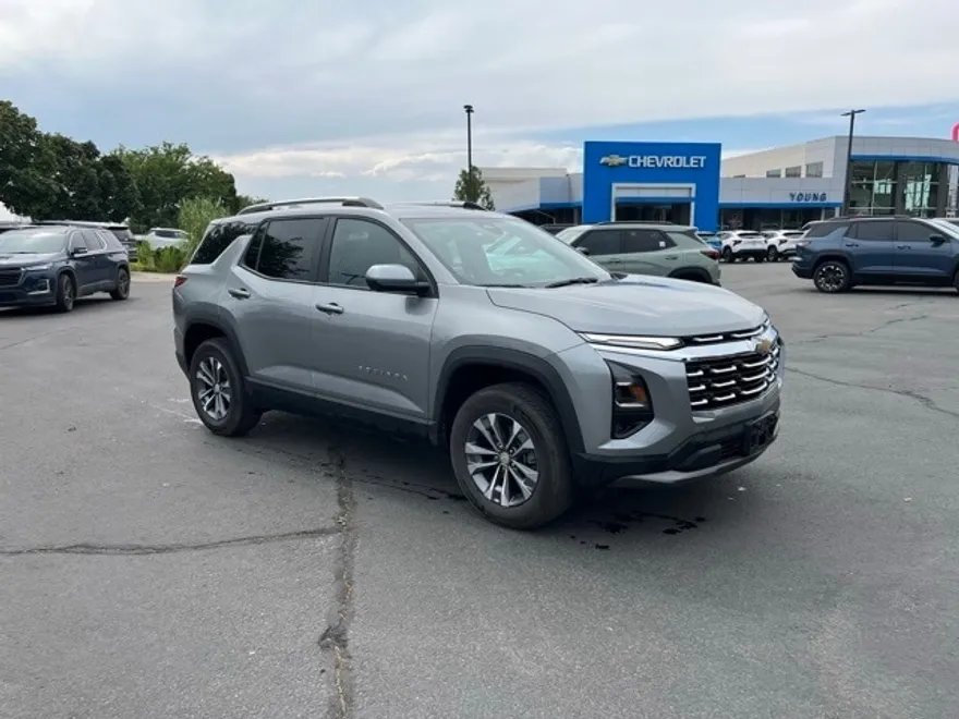 2025 Chevrolet Equinox LT photo 1