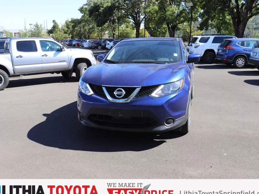 2018 Nissan Rogue Sport S photo 1