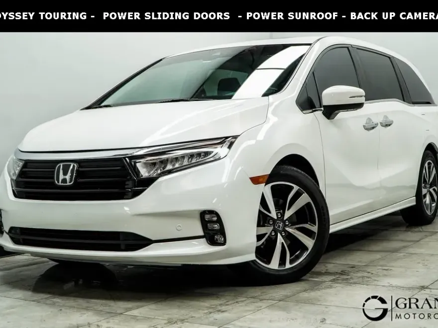 2022 Honda Odyssey Touring photo 1